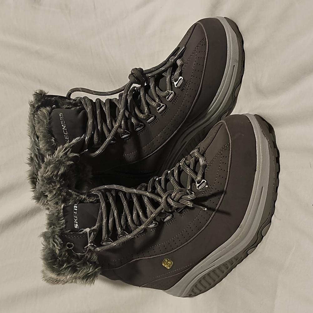 Skechers Women's Black Winter Boots with Fur Trim
